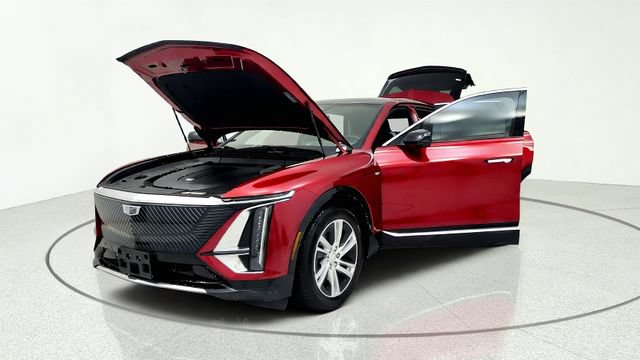 Used 2024 Cadillac Lyriq Tech w/ LPO, Floor Liner Package AWD/4WD image 13