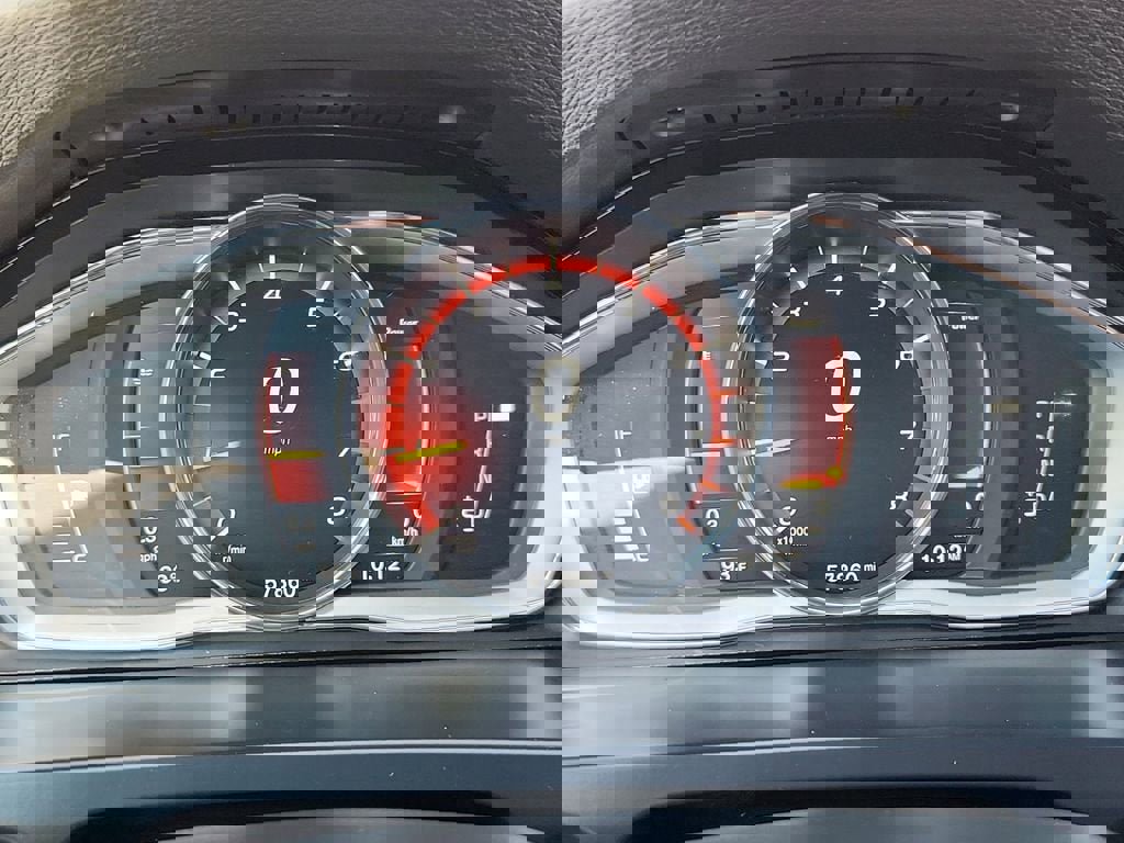 Used 2018 Volvo V60 T5 Cross Country AWD/4WD image 23