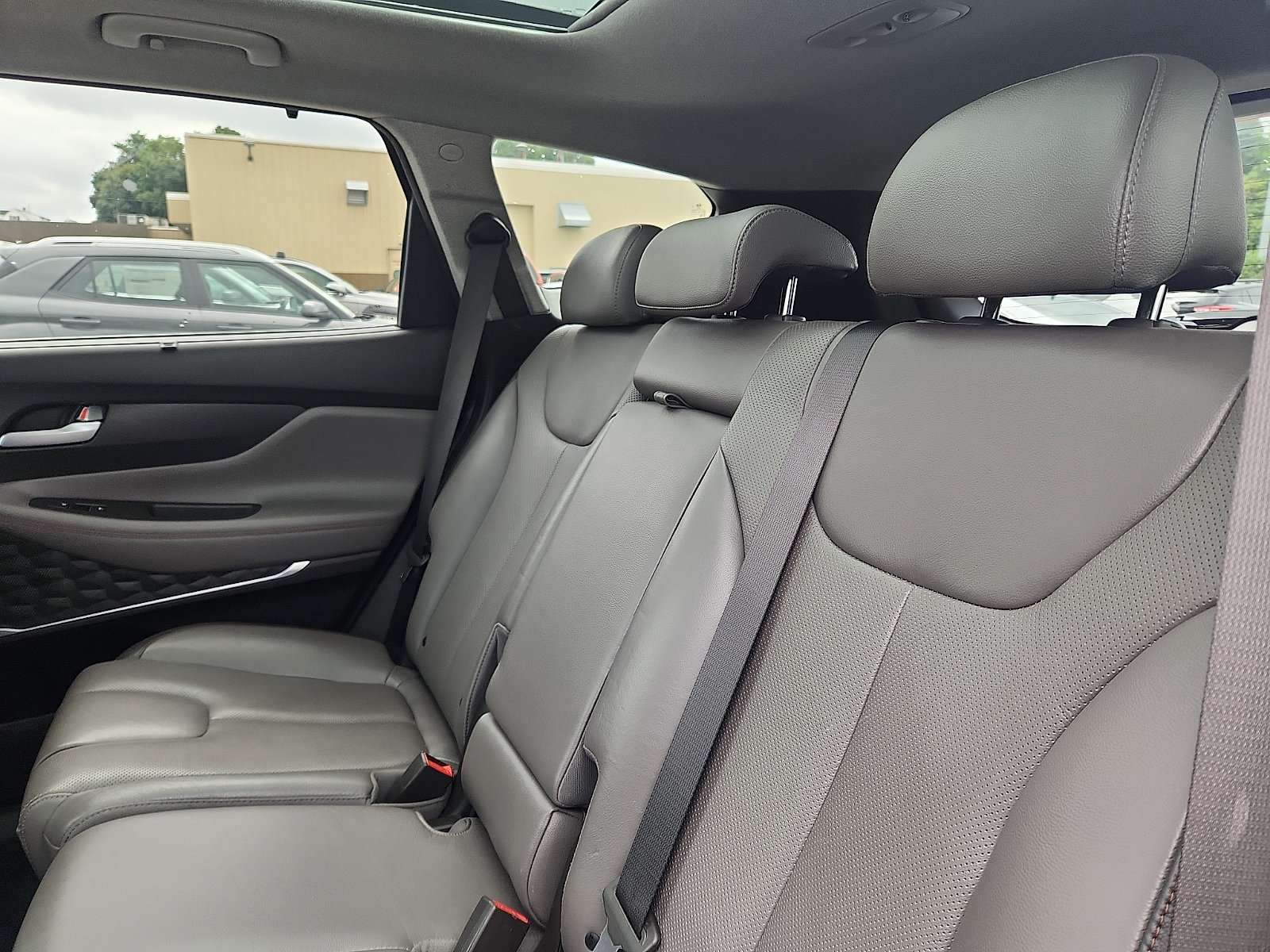 Used 2020 Hyundai Santa Fe Limited w/ Cargo Package AWD/4WD image 25