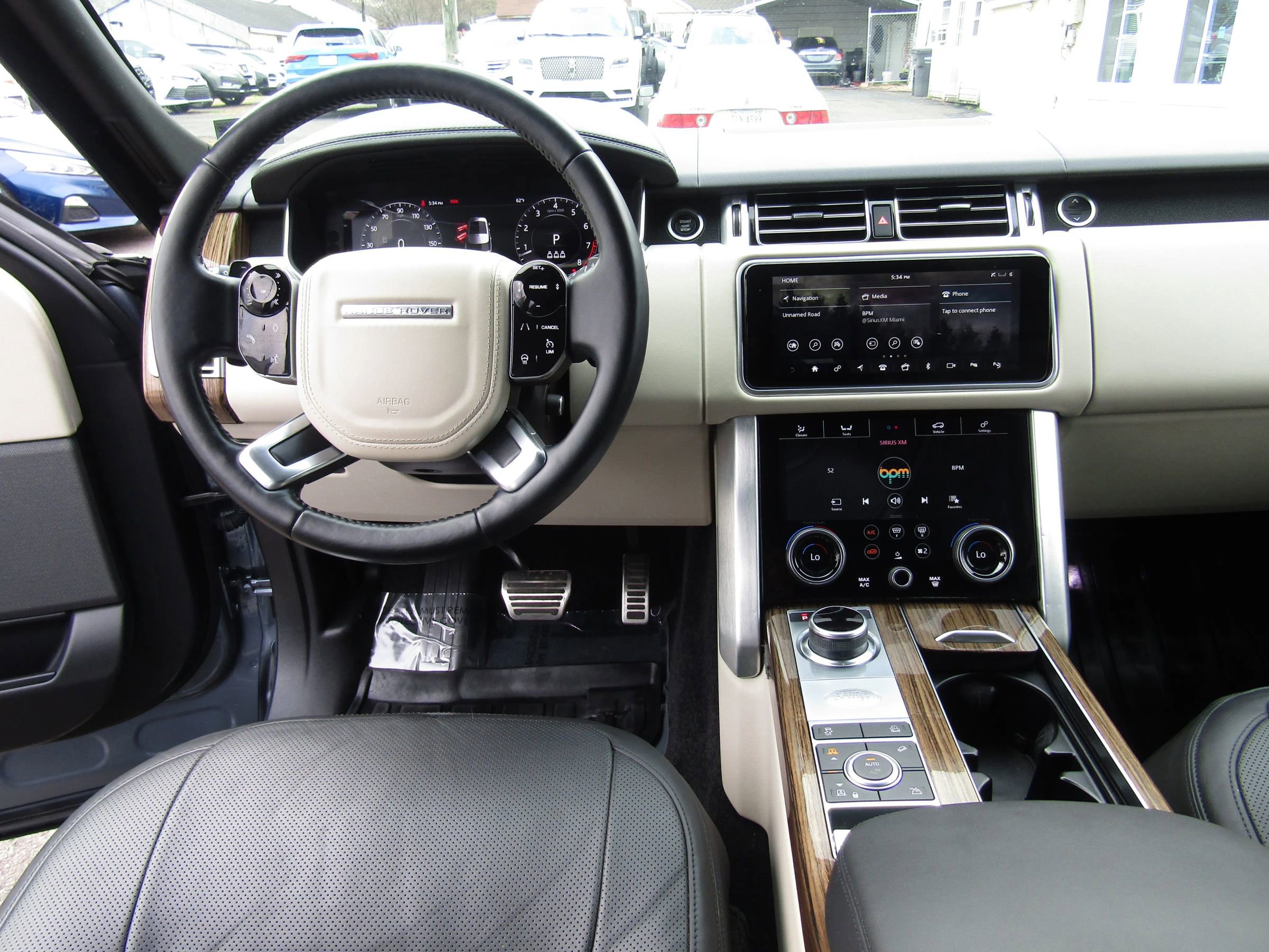 Used 2021 Land Rover Range Rover P525 Westminster Edition LWB image 24