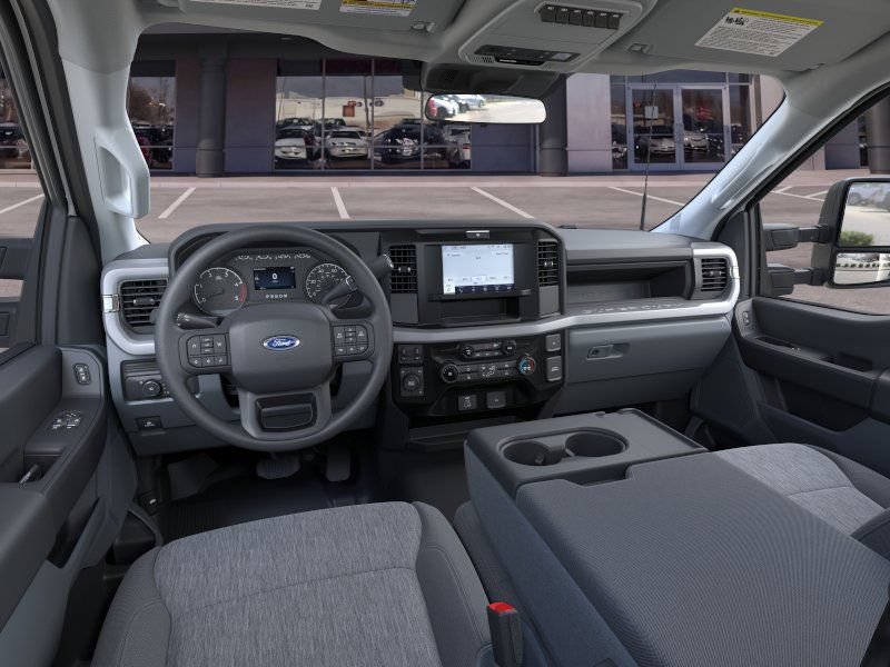 New 2025 Ford F550 4x4 Regular Cab Super Duty image 10