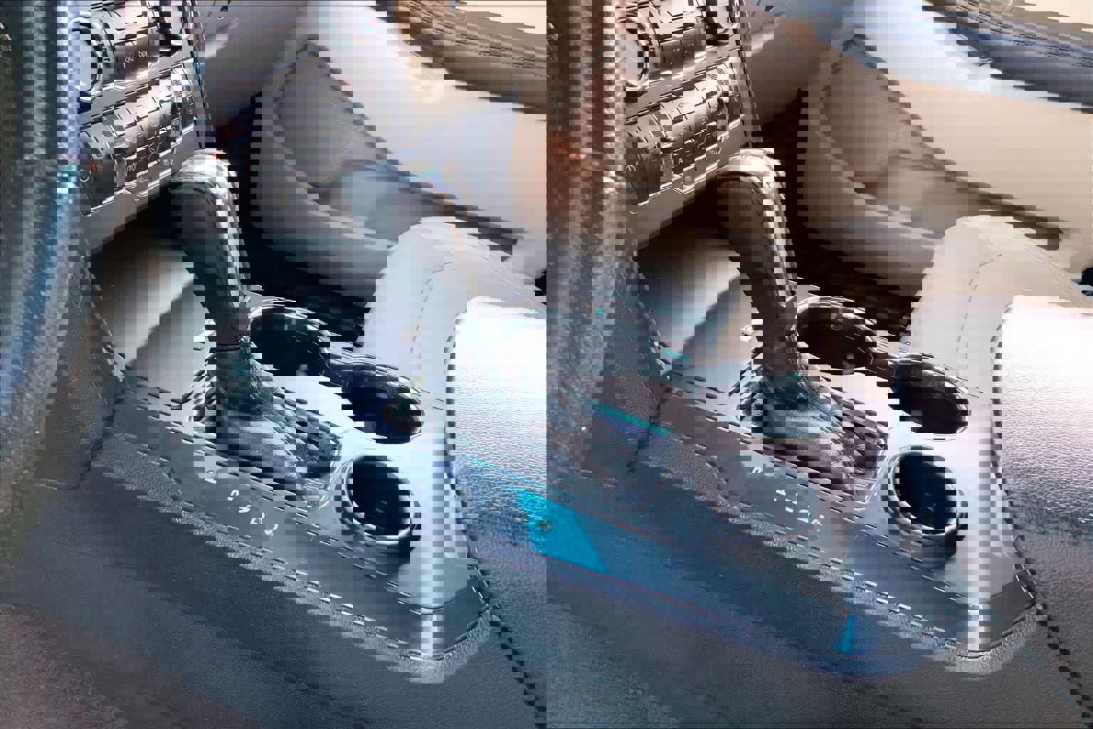 Used 2016 Ford Explorer XLT w/ Equipment Group 202A image 15