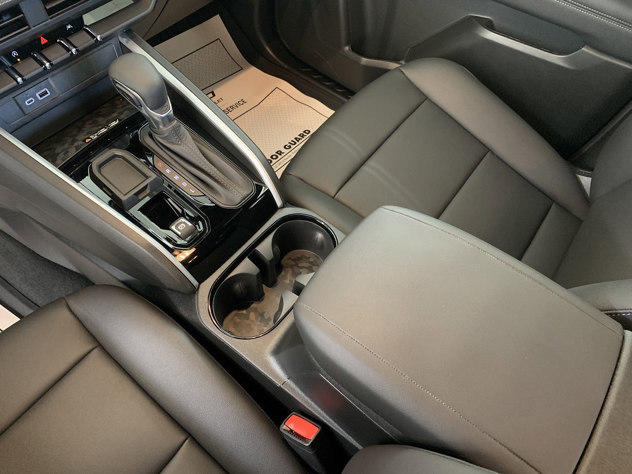 New 2024 Chevrolet Colorado LT w/ LT Convenience Package III image 30