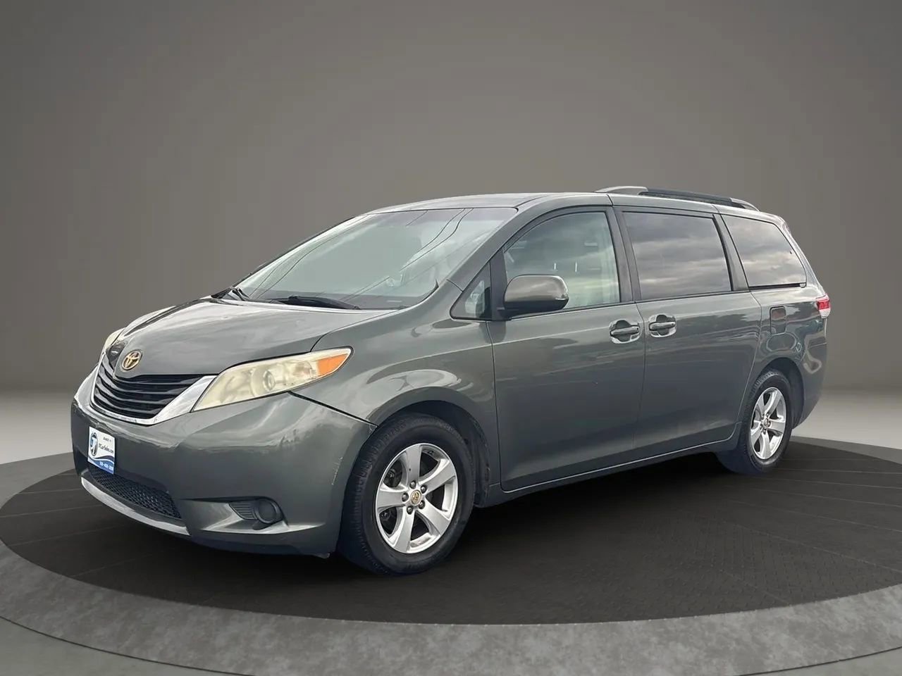Used 2014 Toyota Sienna LE image 17
