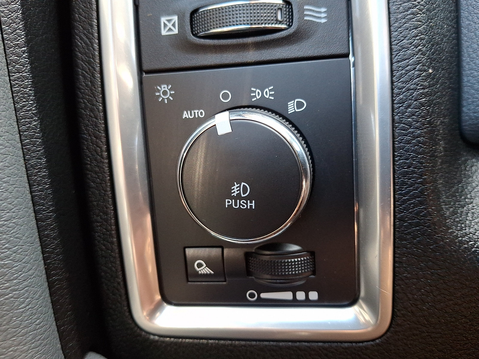 Used 2018 RAM 1500 Big Horn AWD/4WD image 26