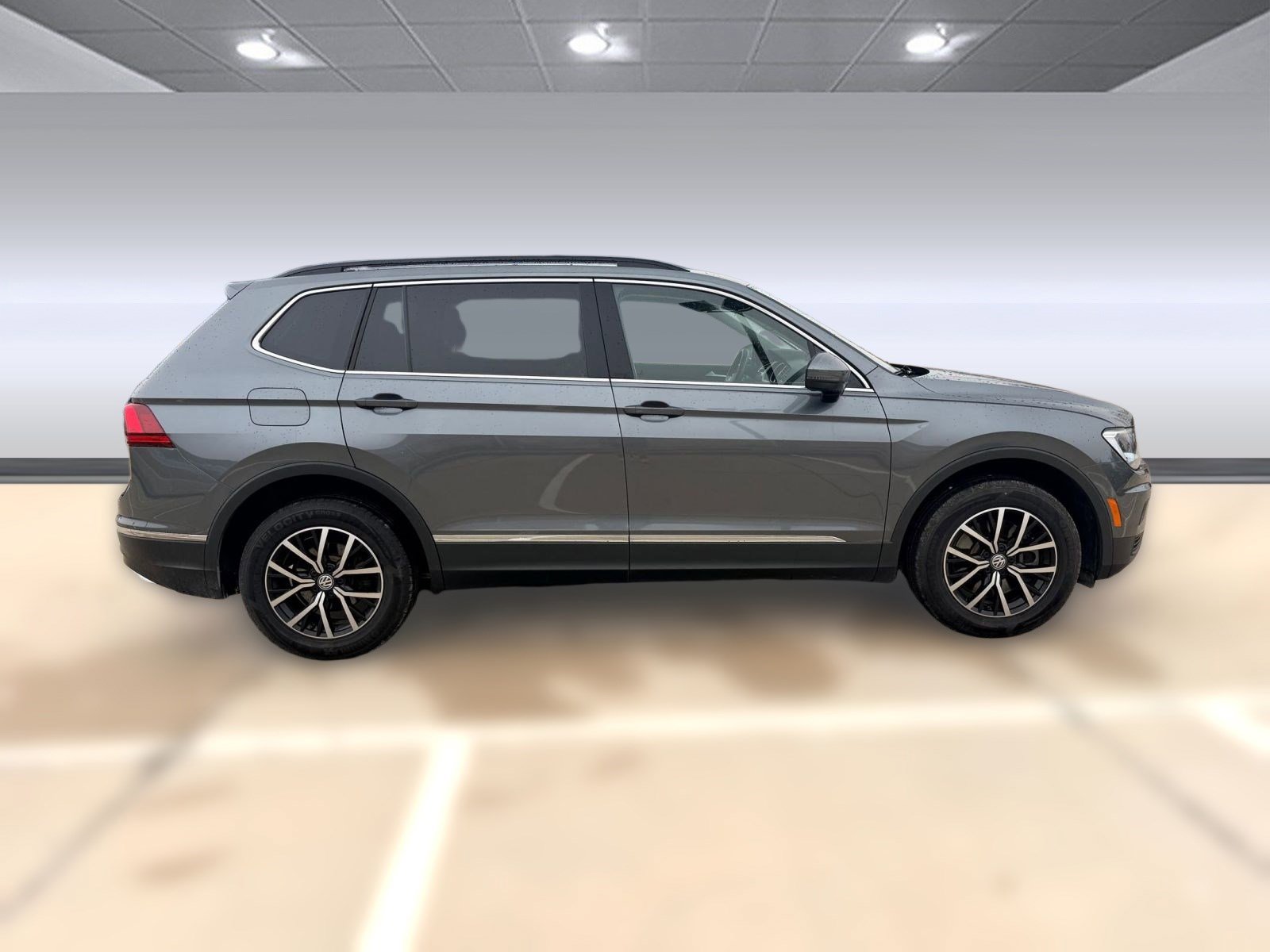 Used 2021 Volkswagen Tiguan SE image 7