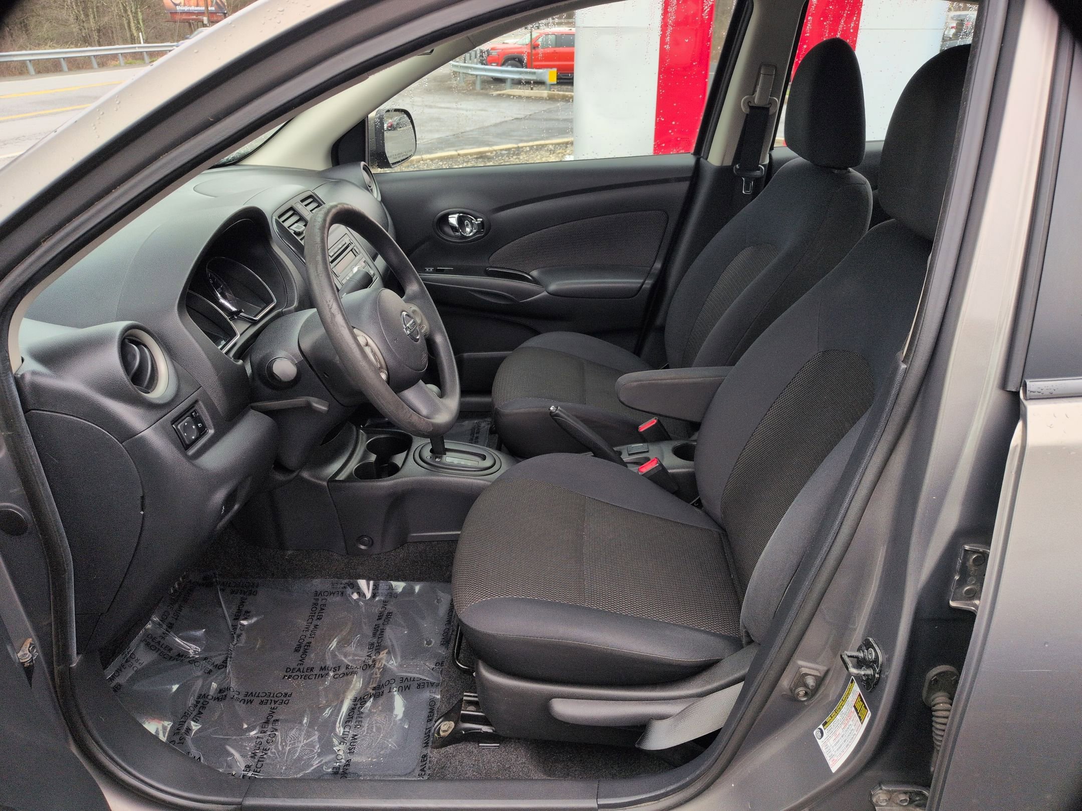 Used 2013 Nissan Versa SV w/ Convenience Pkg image 12