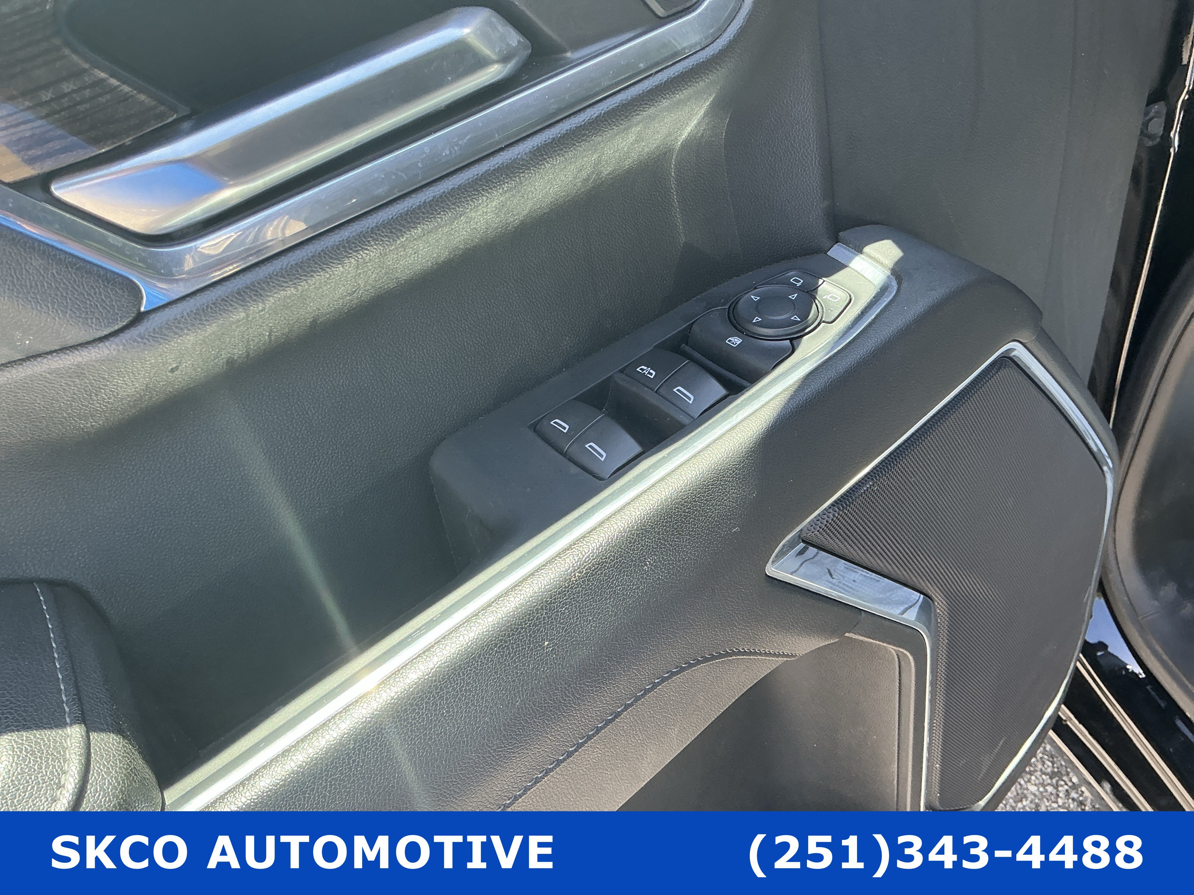 Used 2023 Chevrolet Silverado 1500 LT AWD/4WD image 22