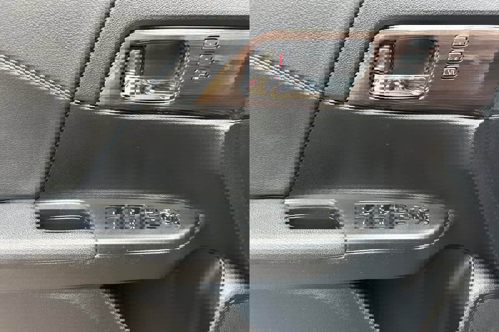 Used 2017 Honda Accord EX-L image 12