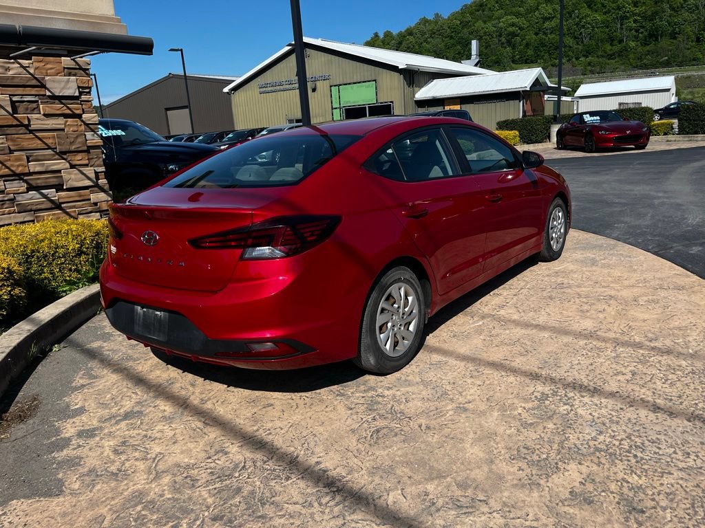 Used 2020 Hyundai Elantra SE w/ Cargo Package (C1) FWD image 5
