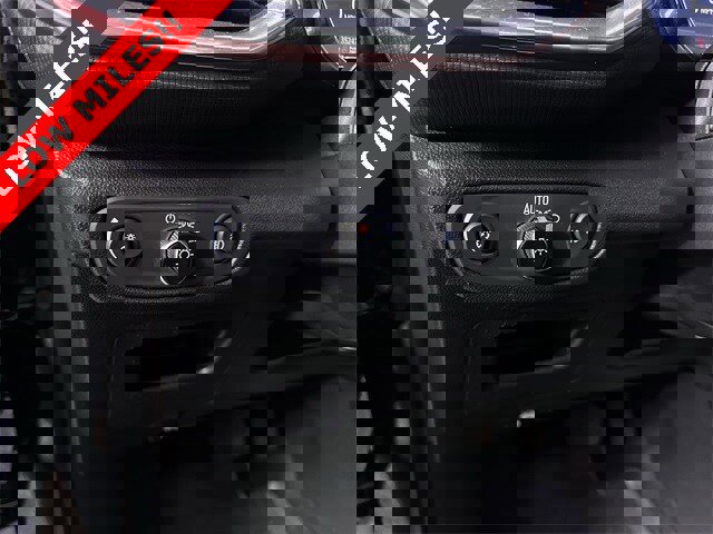 Used 2023 Chevrolet TrailBlazer RS w/ Sun and Liftgate Package image 18