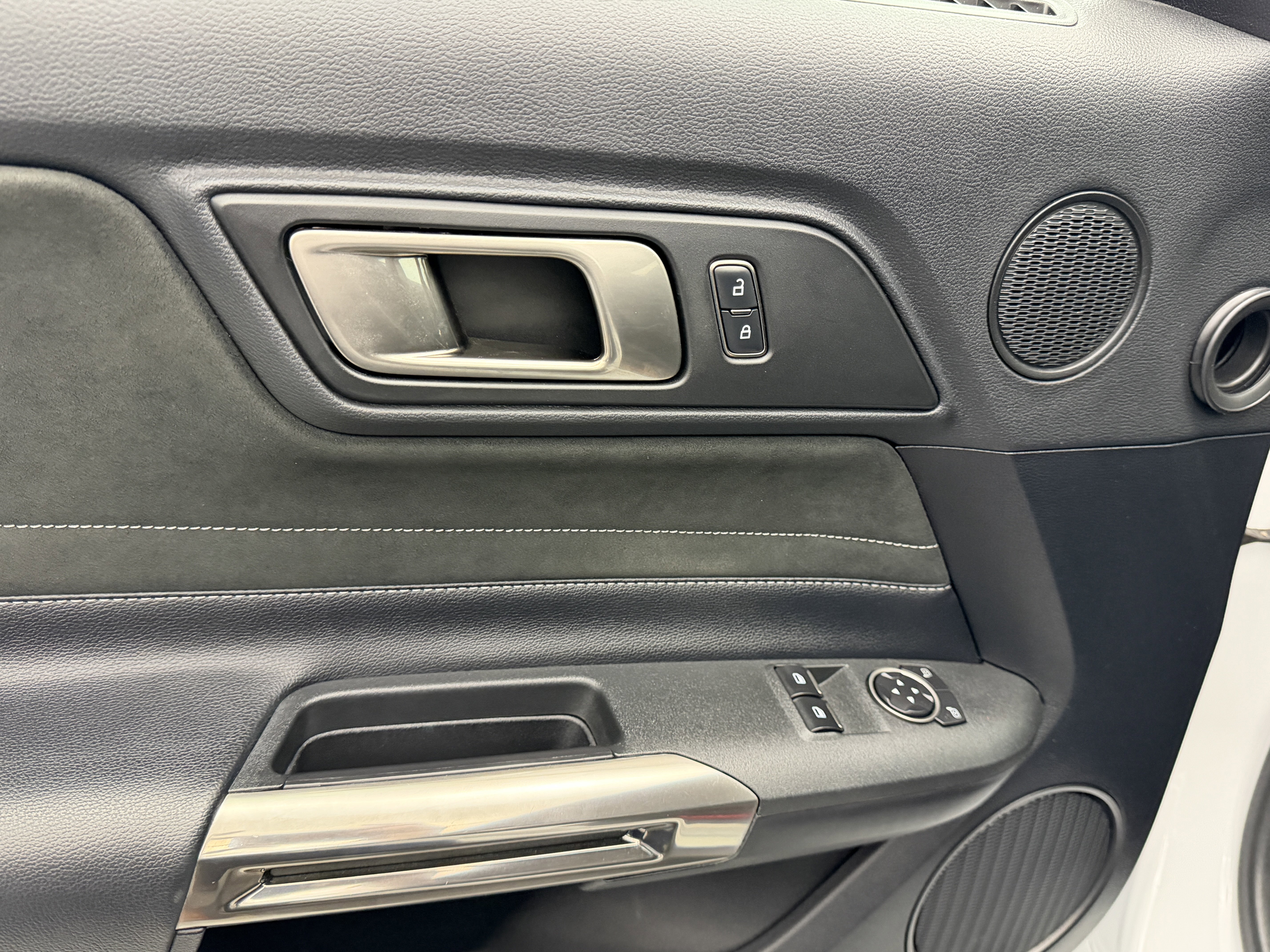 Used 2017 Ford Mustang Shelby GT350 image 54