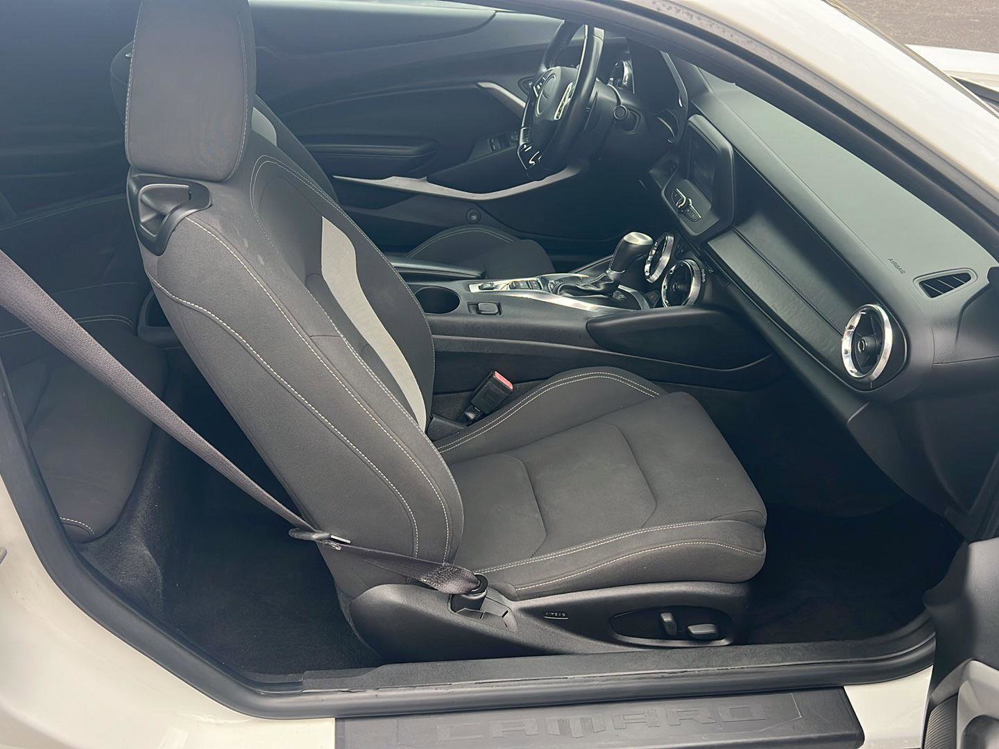 Used 2016 Chevrolet Camaro LT RWD image 12