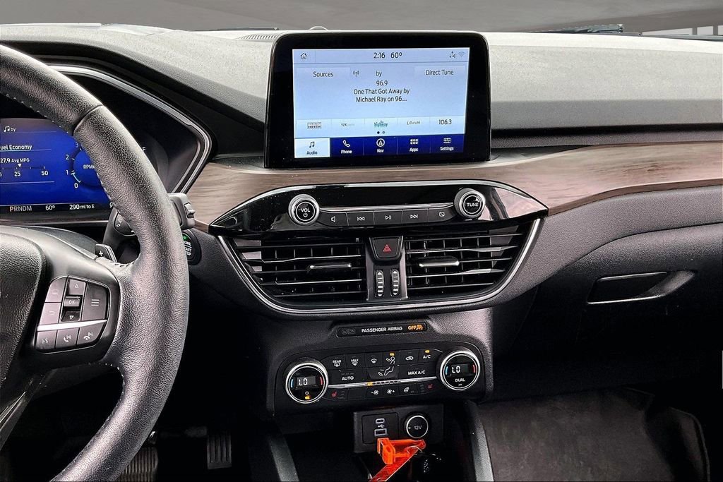 Used 2020 Ford Escape Titanium w/ Titanium Premium Package 2.0 image 6