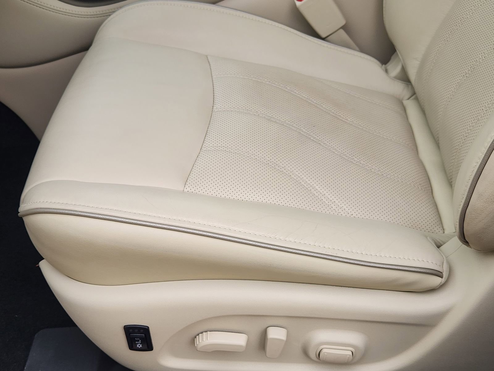 Used 2019 INFINITI QX60 Luxe w/ Essential Package FWD image 27