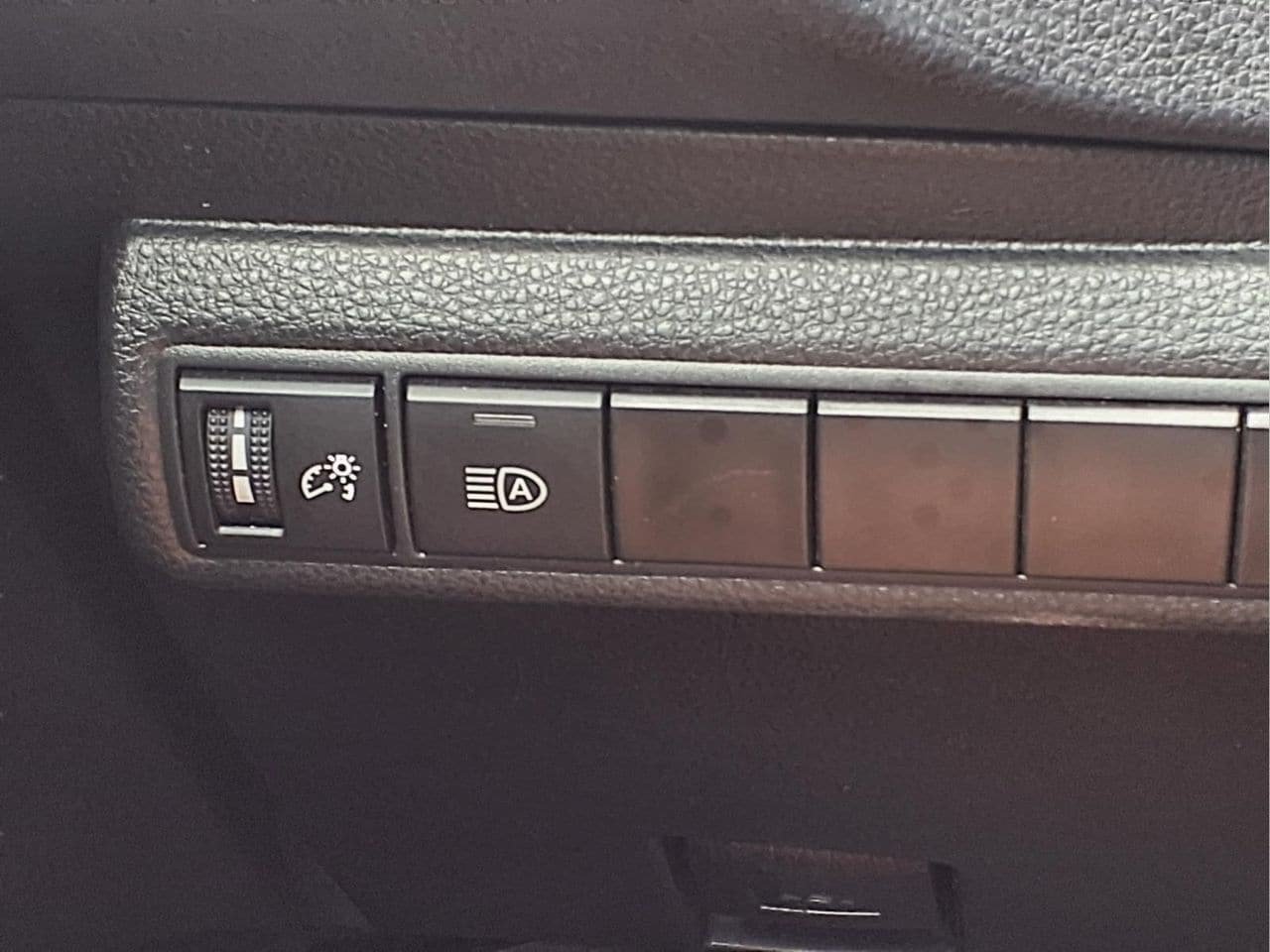 Used 2024 Toyota Corolla LE FWD image 24