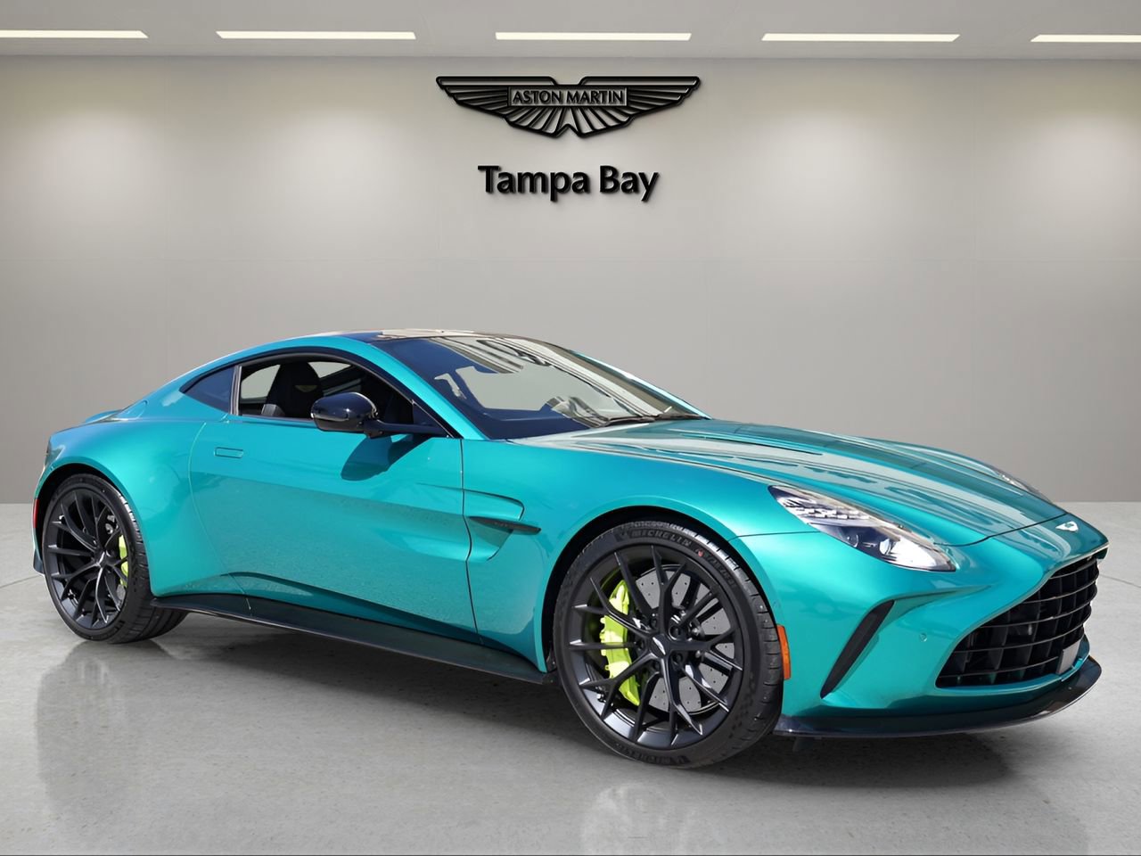 Used 2026 Aston Martin V8 Vantage Coupe image 6