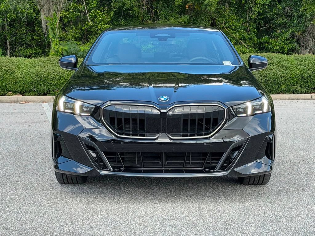 Used 2026 BMW 530i xDrive w/ M Sport Package AWD/4WD image 8