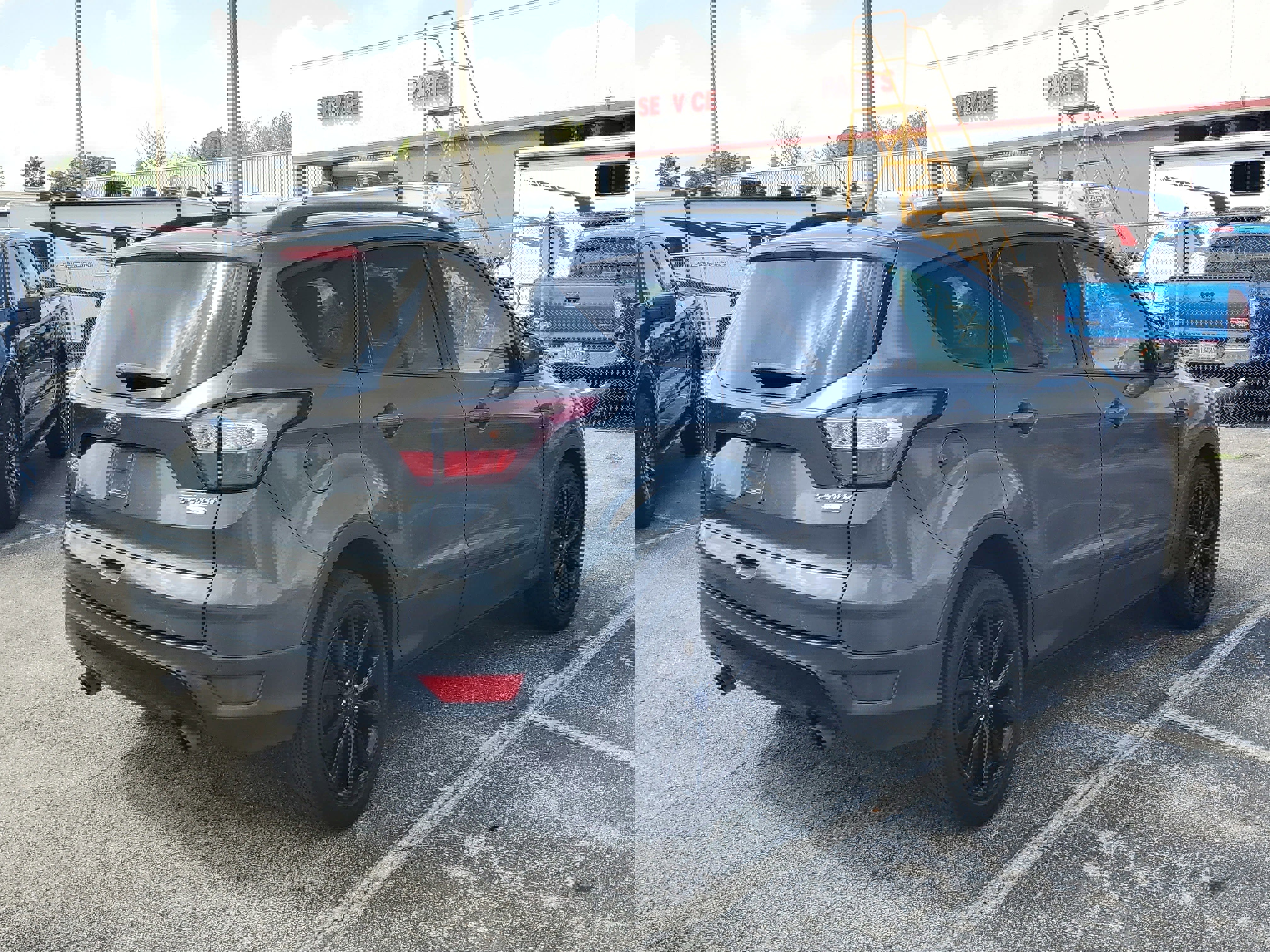 Used 2017 Ford Escape Titanium image 4