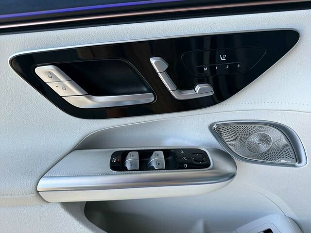 Used 2023 Mercedes-Benz EQE 500 4MATIC Sedan image 13