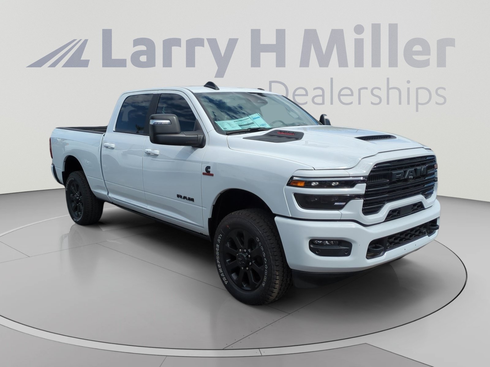 New 2026 RAM 2500 Laramie AWD/4WD image 7