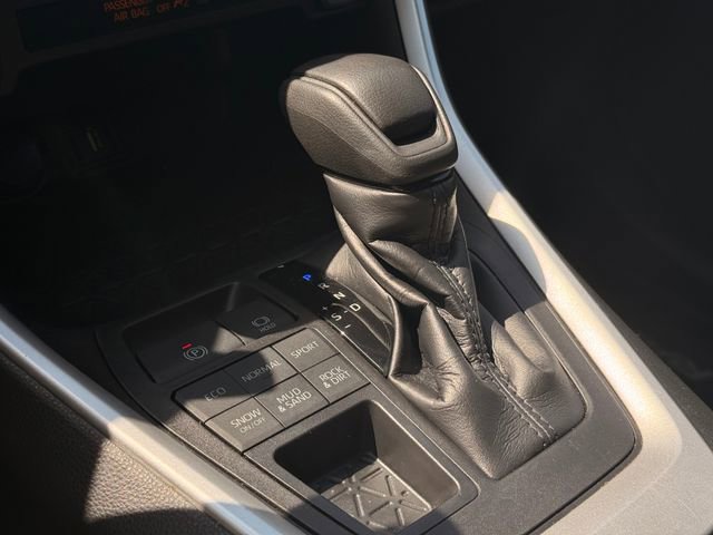 Used 2021 Toyota RAV4 XLE image 33