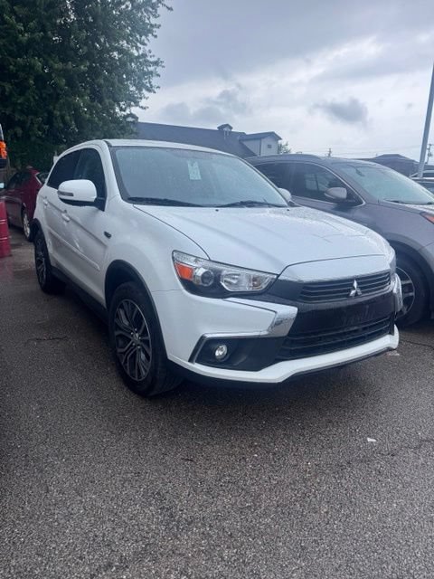 Used 2017 Mitsubishi Outlander Sport SE FWD image 2