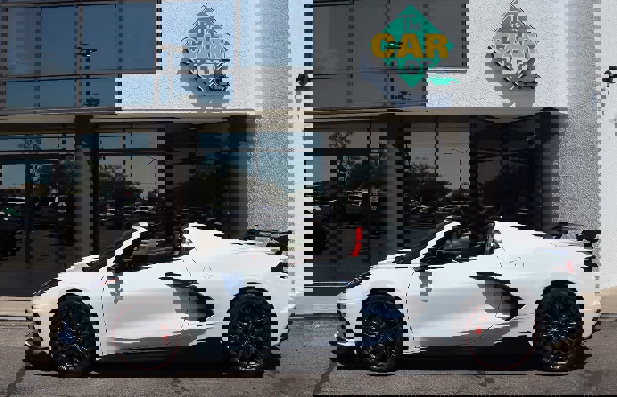 Used 2023 Chevrolet Corvette Stingray Premium Conv w/ Z51 Performance Package image 24