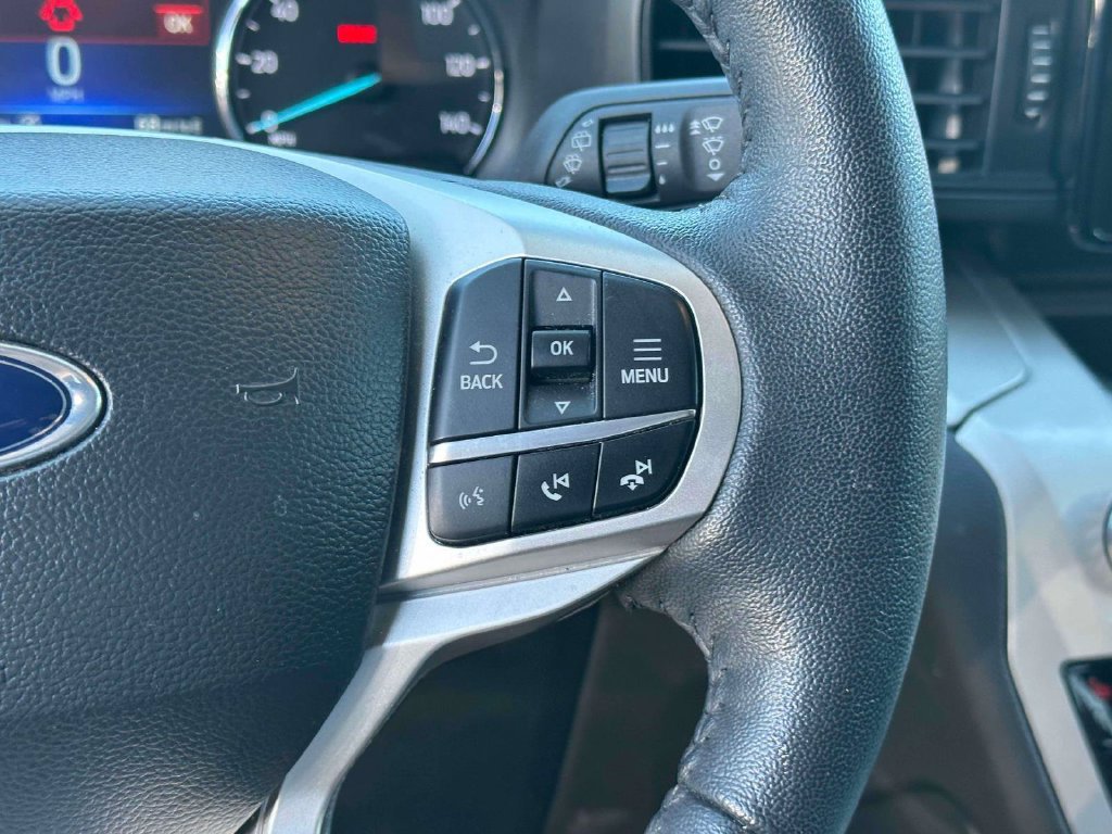 Used 2023 Ford Explorer XLT AWD/4WD image 23