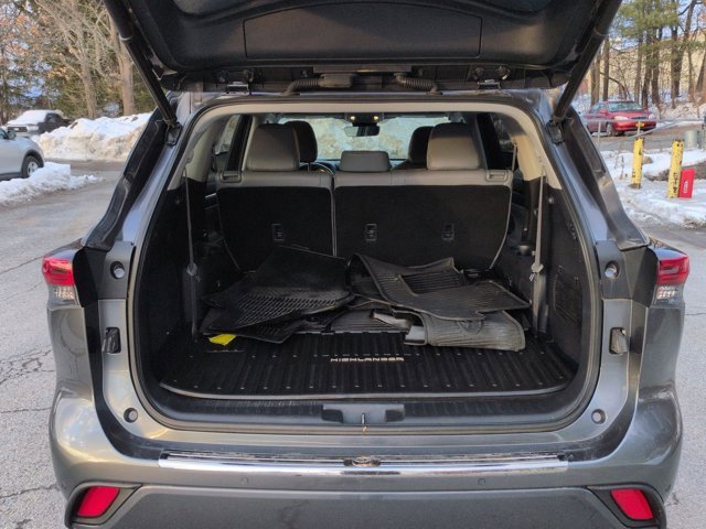 Certified 2021 Toyota Highlander Limited image 5