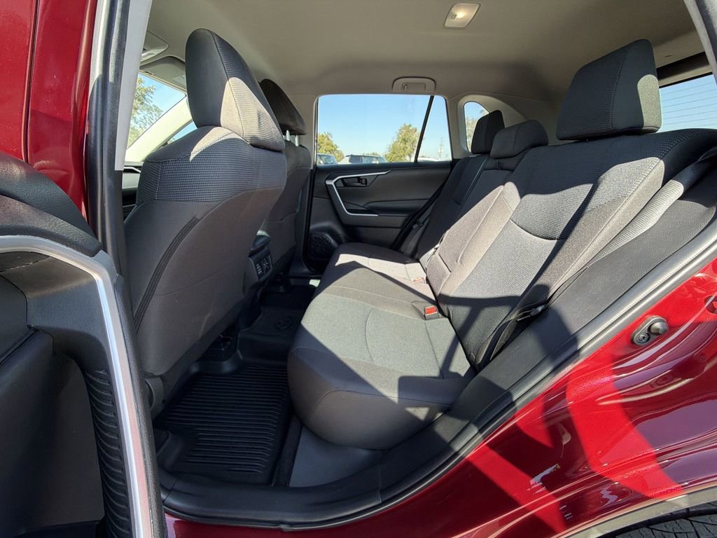 Used 2023 Toyota RAV4 LE image 27