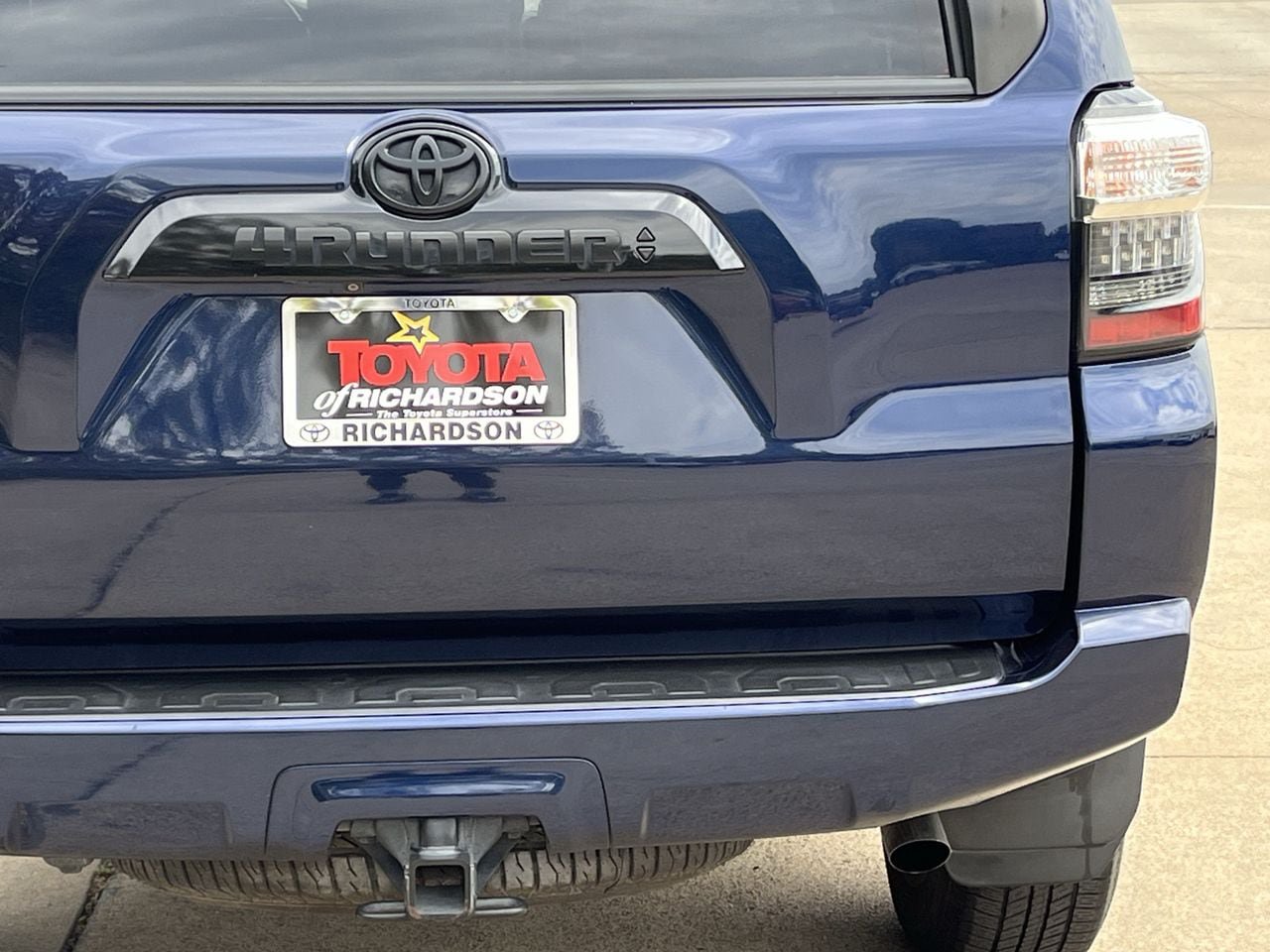 Used 2021 Toyota 4Runner Venture w/ Moonroof Package AWD/4WD image 6