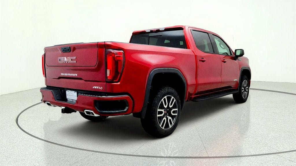 Used 2023 GMC Sierra 1500 AT4 w/ AT4 Premium Package AWD/4WD image 5