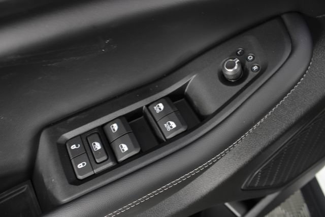 New 2026 Jeep Grand Cherokee Laredo X image 15