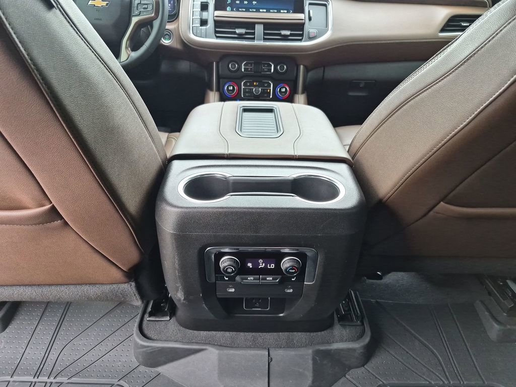 Used 2024 Chevrolet Tahoe High Country w/ Premium Package AWD/4WD image 35