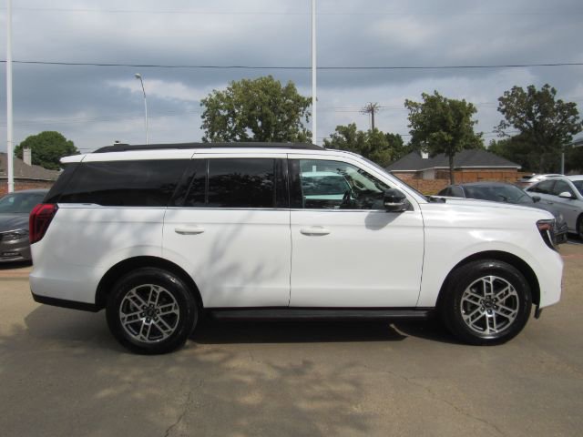 Used 2025 Ford Expedition Active image 5