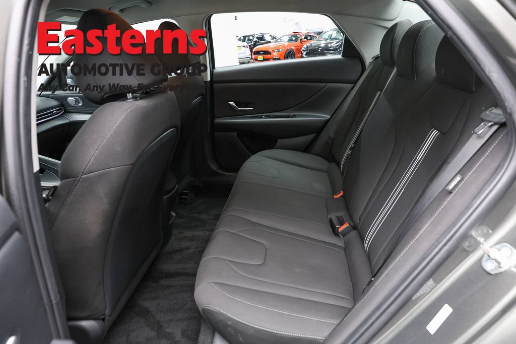 Used 2024 Hyundai Elantra SEL FWD image 20