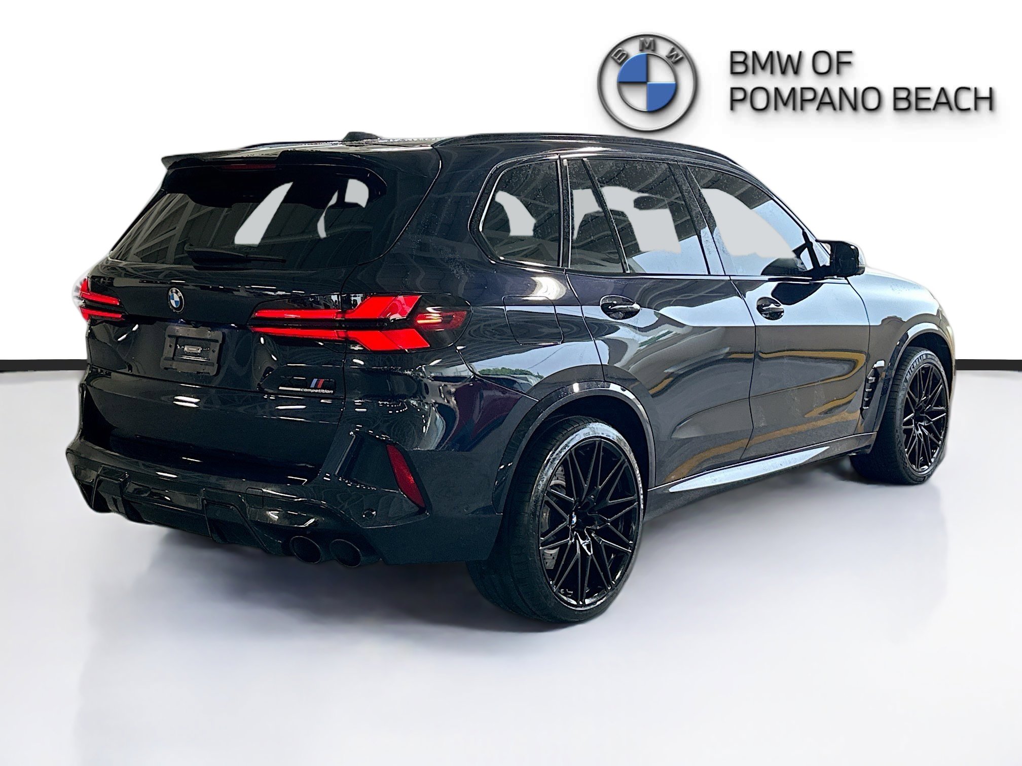 Used 2024 BMW X5 M Competition w/ Executive Package image 7