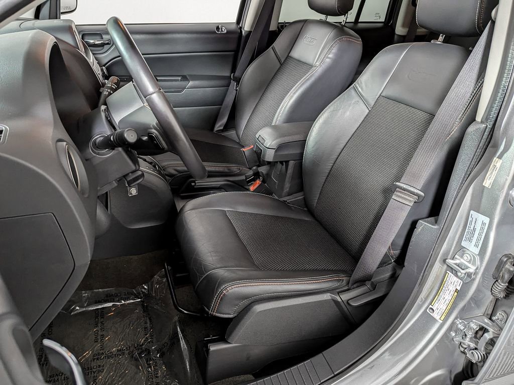 Used 2016 Jeep Compass 75th Anniversary w/ Power Value Group image 16