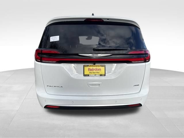 New 2026 Chrysler Pacifica Pinnacle AWD/4WD image 6