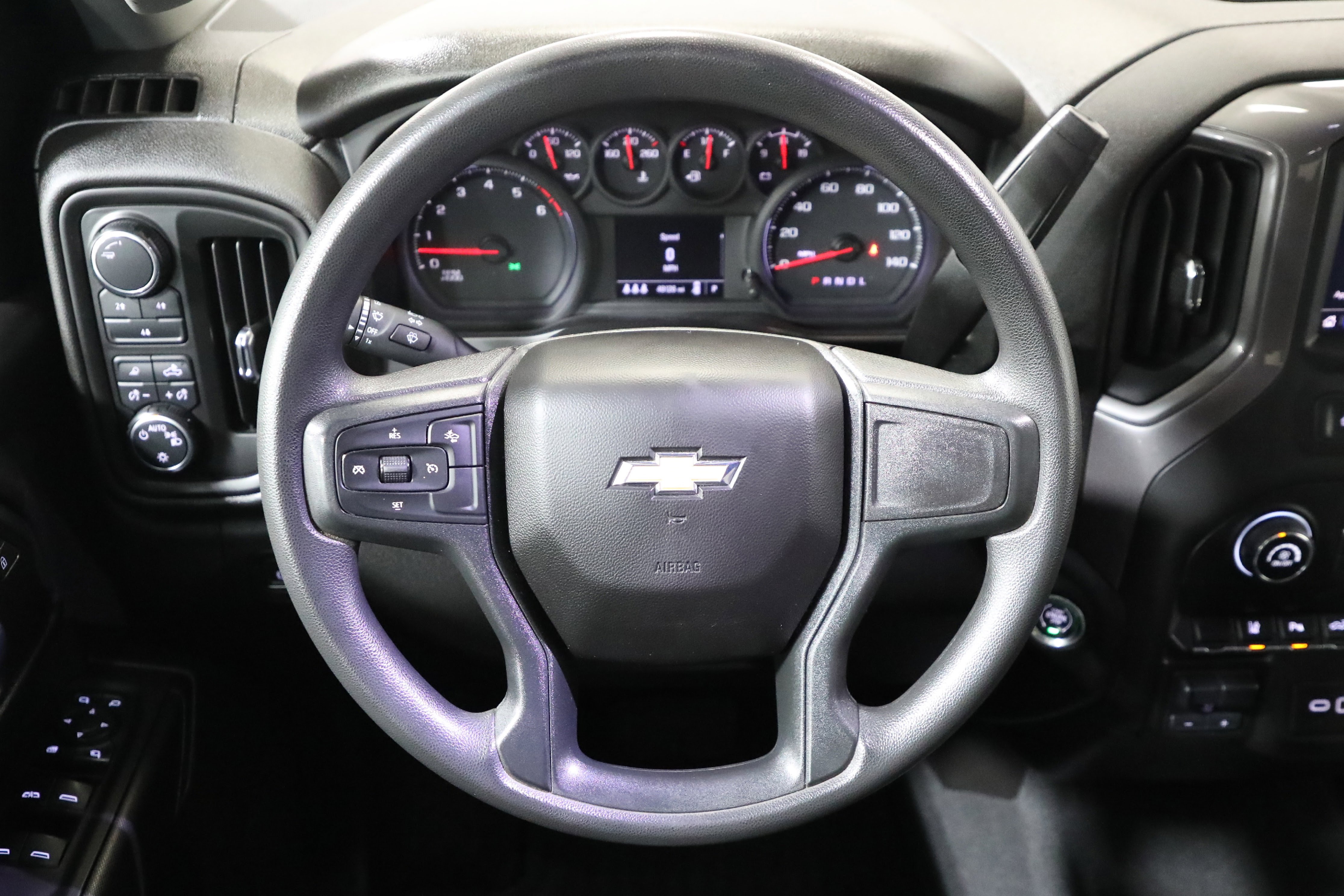 Used 2024 Chevrolet Silverado 2500 Custom w/ Custom Value Package image 5