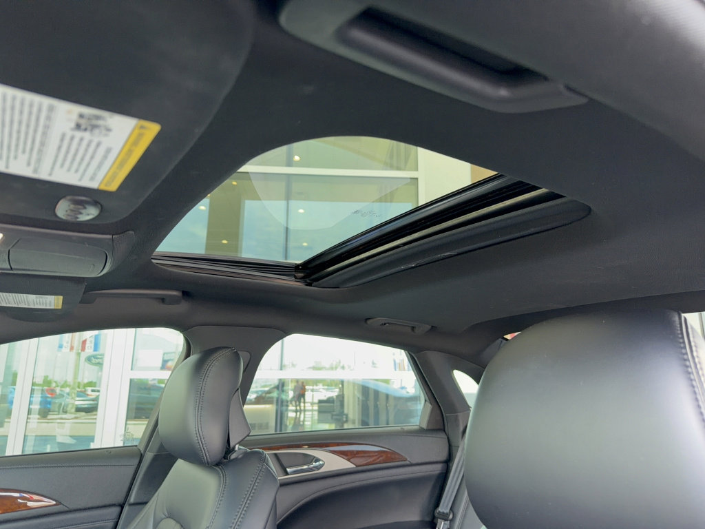 Used 2019 Lincoln MKZ Reserve FWD image 27