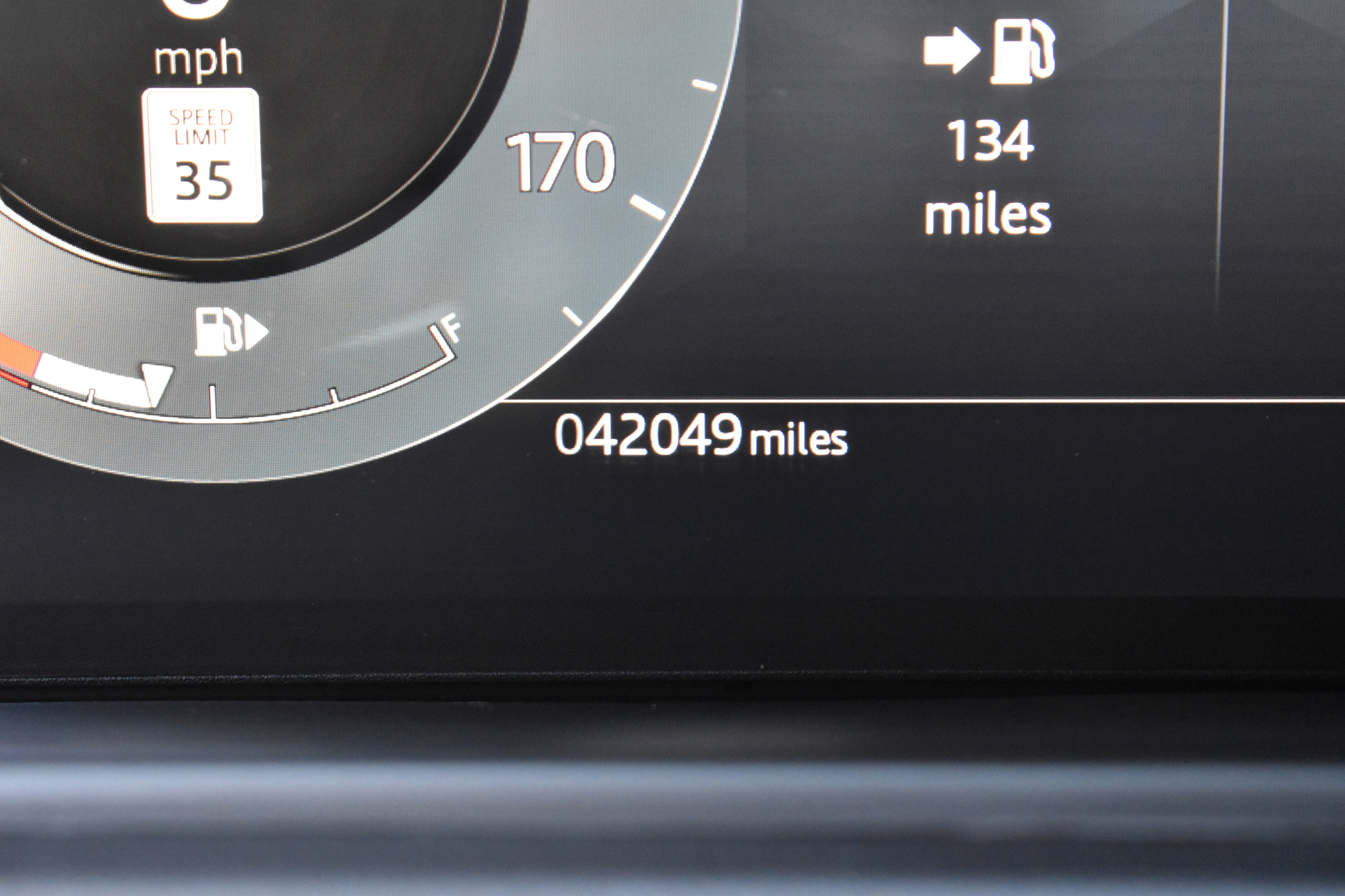 Used 2025 Land Rover Range Rover Velar Dynamic SE image 27