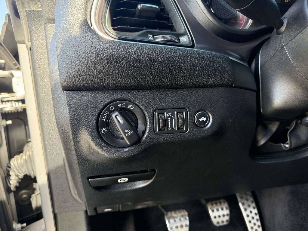 Used 2016 Dodge Challenger R/T Scat Pack image 13