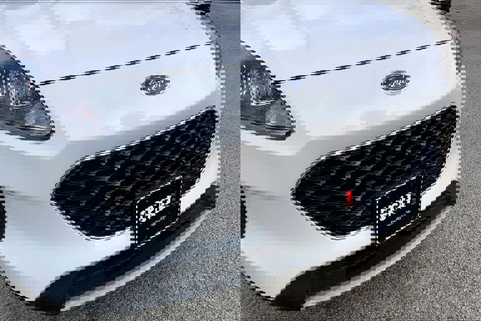 Used 2020 Ford Escape SE image 31