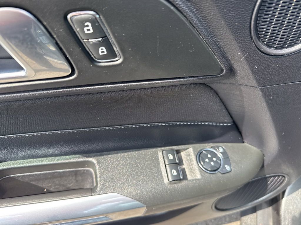 Certified 2019 Ford Mustang Coupe w/ Equipment Group 101A image 15