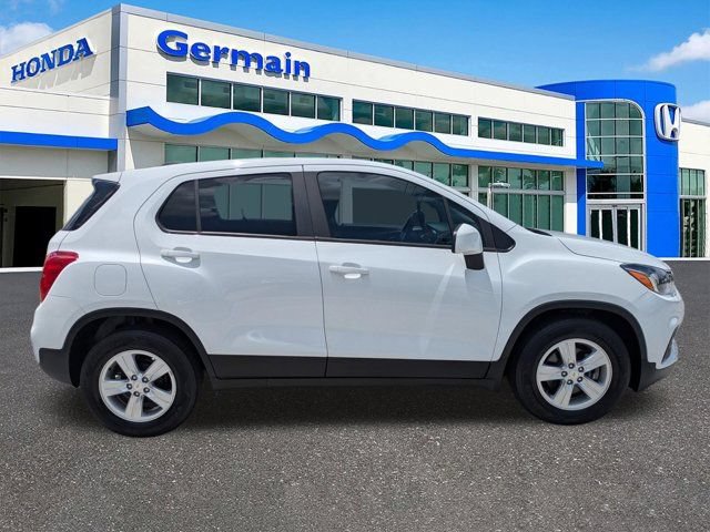 Used 2021 Chevrolet Trax LS w/ Tint and Cruise Package FWD image 4