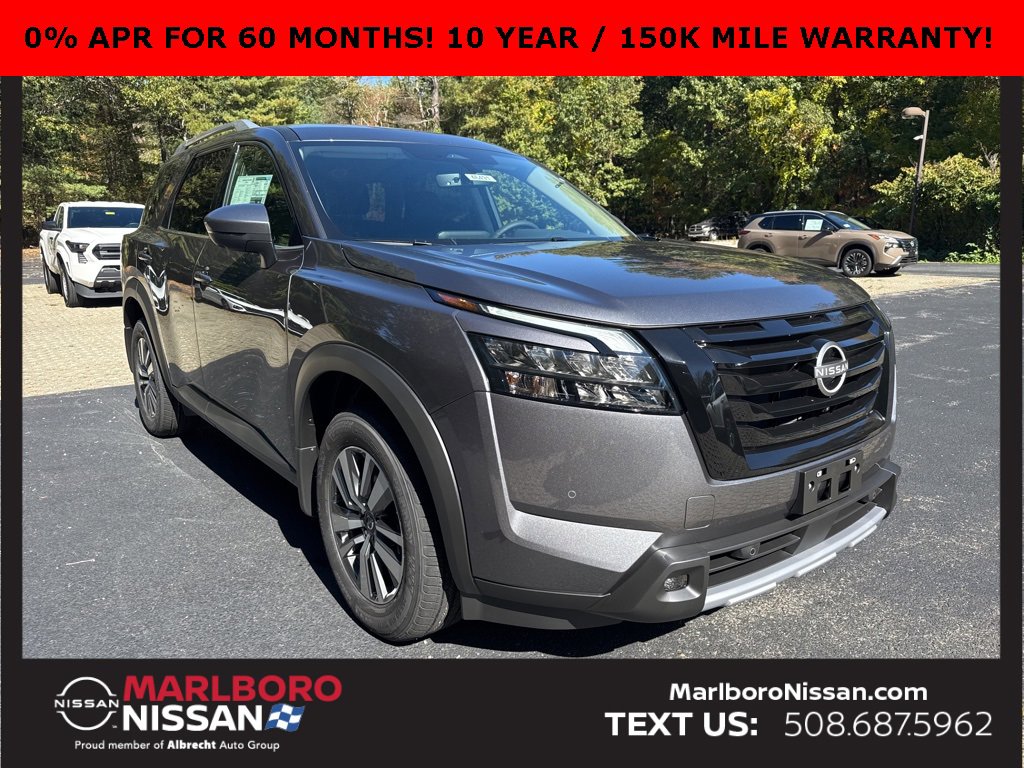 New 2025 Nissan Pathfinder SL w/ Black Appearance Package