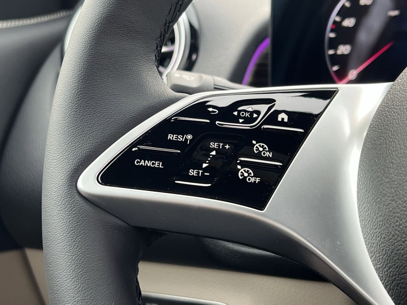 New 2026 Mercedes-Benz GLB 250 4MATIC image 30