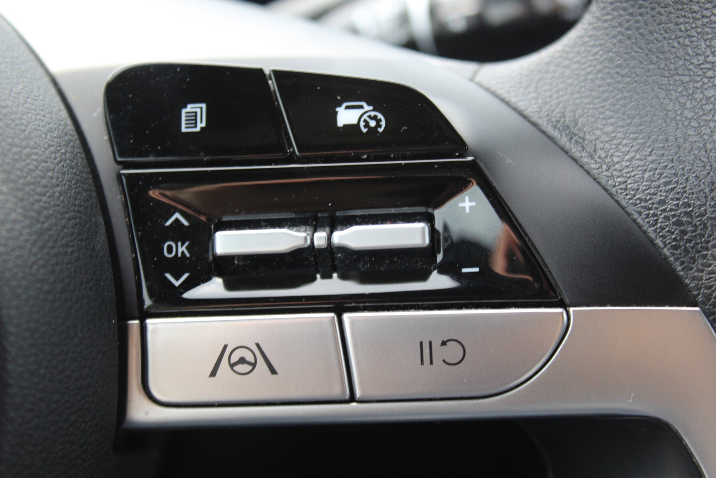 Used 2022 Hyundai Santa Cruz SEL w/ Activity Package AWD/4WD image 11